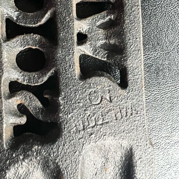 Cast Iron Wall Decor Trivet - Picture 3 of 5